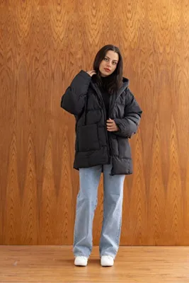 TUĞBA ERGÜL Kadın Kapüşonlu Oversize Şişme Mont