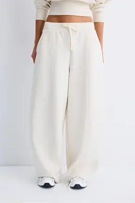 Stradivarius Barrel geniş paça jogger pantolon