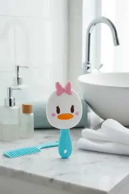 Disney Lisanslı Tsum Tsum Daisy El Aynası – Makyaj Ve Bakım İçin Kompakt Tasarım 9 Cm