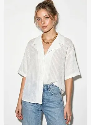 Shade Kadın Kendinden Çizgili Açık Yaka Oversize Kısa Kol Gömlek 60282055 - Beyaz
