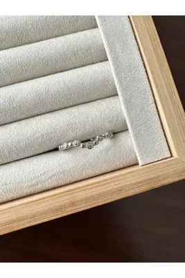 ringbox Gümüş Renkli Taşlı Çukur Yüzük