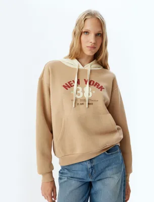Koton Şardonlu Kolej Sweatshirt Kapüşonlu Baskılı Kanguru Cepli Rahat Kalıp