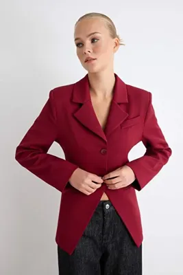 TRENDYOLMİLLA Bordo Fitted/Vücuda Oturan Yırtmaçlı Blazer Ceket TWOAW27BC00018