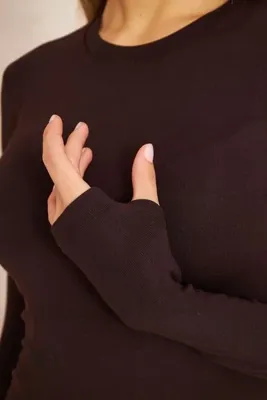KAROL NW BUTİK ,KAROL PARMAK GEÇME DETAYLI BLUZ