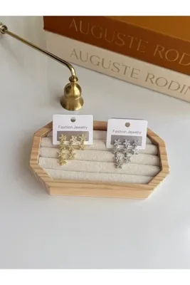 AURA ATELİER MODA Zirkon Taşlı Çiçek Detaylı Sallantılı Küpe Kadın Renk Seçenekli Hediyelik