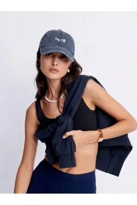 REAL DREAM "Day Off " Yazılı Unisex Nakışlı Ayarlanabilir Şapka - Lacivert