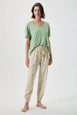 Catherine's V yaka kroşeta detaylı çiçek desenli pijama takımı