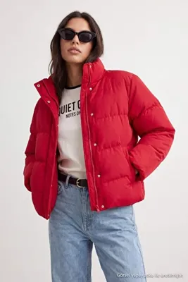 TRENDYOLMİLLA Kırmızı Regular Kalıp Su İtici Şişme Mont TWOAW24MO00048