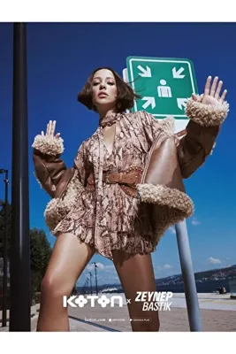 Koton X Zeynep Bastık - Fırfırlı Mini Elbise Dik Fular Yaka Yılan Derisi Desenli