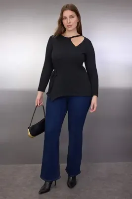 Trendyol Curve Siyah Kruvaze Bağlama Detaylı İnce Triko Bluz TBBAW26AF00042