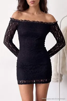 TRENDYOLMİLLA Siyah Carmen Yaka Bodycone/Vücudu Saran Kısa / Mini Dokuma Dantel Elbise TPRAW27EL00022