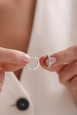 Nereze 925 Ayar Gümüş Rodyum Kaplama Zirkon Taşlı 15 Mm Halka Küpe