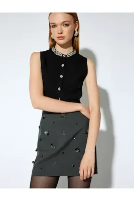 Koton X Selected by Melis Ağazat - Pullu Payet Detaylı Taşlı A Kesim Mini Etek