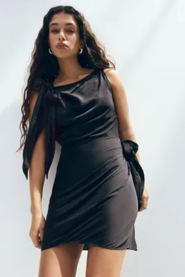 H&M Kayık Yakalı ve Bağcık Detaylı Elbise
