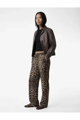 Koton Beli Bağcıklı Cepli Leopar Desenli Geniş Paça Pantolon