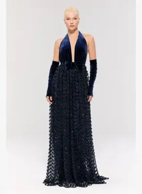 Nur Karaata Crownlight Gown