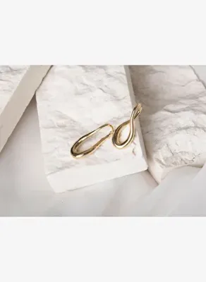 Safir Mücevher Altın Döngü Küpe