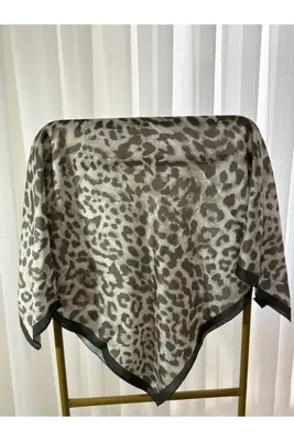 Genel Markalar Kadın Leopar Desenli Pamuklu Eşarp 90x90 cm - Ütü Gerektirmeyen