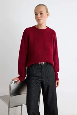 TRENDYOLMİLLA Bordo Geniş Kalıp Yumuşak Dokulu Basic Triko Kazak TWOAW23KZ00185
