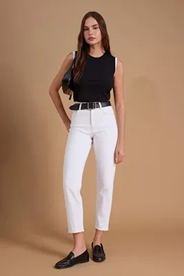 TRENDYOLMİLLA Beyaz Yüksek Bel Orta Esnek Mom Bilek Boy Jeans TWOSS26JE00213