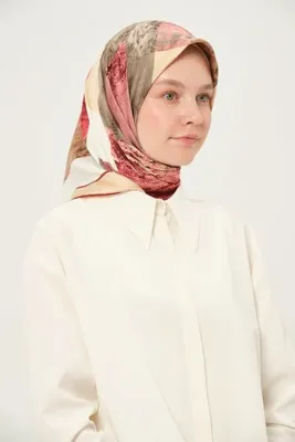 Madame Polo Baskılı Rayon Eşarp Çok Renkli Kayma Yapmayan 90x90 Cm