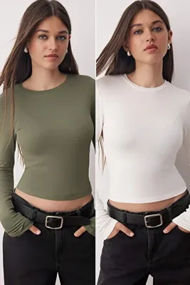 TRENDYOLMİLLA Haki-Ekru İkili Paket Crop/Kısa Fitted/Vücuda Oturan Örme Bluz TWOAW25BZ00061