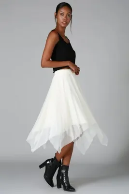 Quincey Kadın Beyaz Çift Kat Astarlı Asimetrik Tül Etek Ek2340
