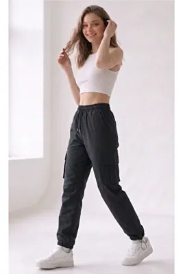 STRAVON Kadın Oversize Paraşüt Kumaş Kargo Cepli, Ayarlanabilir Paça Klipsli, Baggy Pantolon