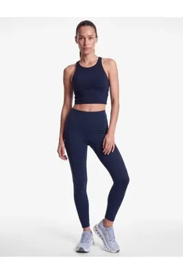 Koton Slim Fit Kaplı Kolsuz Askılı Sırt Detaylı Sporcu Sütyeni