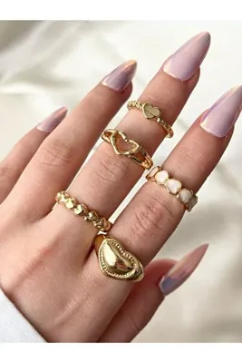 Eylülün Takısı Kadın Gold Renk 5 li Kalp Model Yüzük Seti