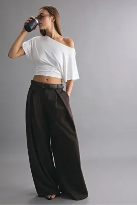 Stradivarius Kemerli ve pensli geniş paça pantolon