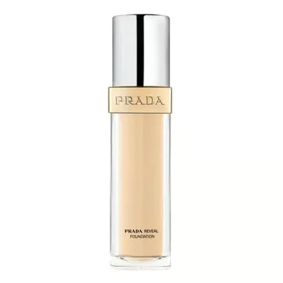 Prada Reveal Skin Optimizing Fondöten - LW5