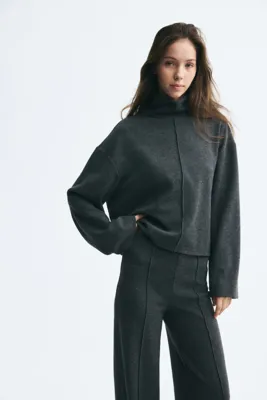 H&M Bol Kesimli ve Yarım Balıkçı Yakalı Kazak