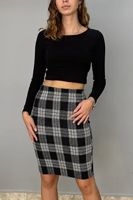 Tam Moda Kadın Kalem Etek Kaşe Görünümlü Kışlık Gri - Siyah Ekose
