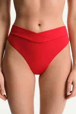 Penti Kırmızı V Kesim Orta Bel Bikini Altı