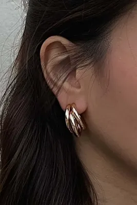 AMORE.İST STORE Armed Gold Küpe