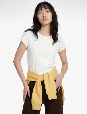 Koton Pamuklu Kısa Kollu Slim Fit Omzu Açık Tişört