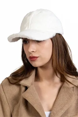 LadyColor Yumuşak Tüylü Peluş Kışlık Kep Kadın Şapka Beyaz