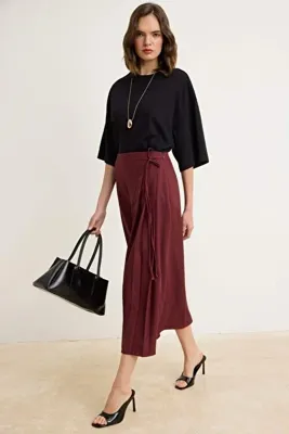 Trendyol Modest Bordo A-line Astarsız Düz Dokuma Alt&Üst Pili Detaylı Tesettür Etek TCTAW25EE00007