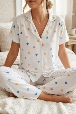 FİT WOMEN Renkli Kalp Desenli Düğmeli Kısa Kollu Pijama Takımı 4591