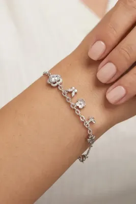 Söğütlü Silver 925 Ayar Gümüş Bileklik Katmanlı Gül Ve Sallantılı Kelebek Figürlü Charmlı Zirkon Bileklik Şık Kadın