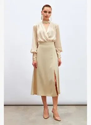 Sateen Yırtmaçlı Saten Etek - Bej