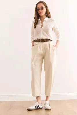 Olalook Kadın Ekru Düğmeli Pileli Paça Detaylı Gabardin Pantolon PNT-19000332