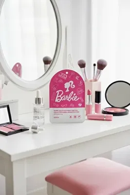 Miniso Barbie Lisanslı Kolajen İçerikli Kağıt Yüz Maskesi