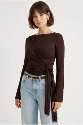 Drop by TrendyolMilla Kadın Yumuşak Önden Bağlama Detaylı Şık Bluz Kahverengi