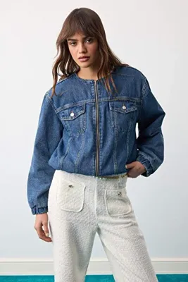 TRENDYOLMİLLA Limited Edition Mavi Bisiklet Yaka Astarlı Denim Ceket TWOAW27CE00052