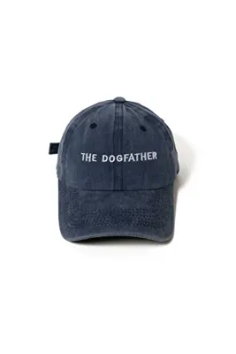 Nome Studio Nakışlı Şapka DogFather Köpek Babası Lacivert Üstüne Beyaz Renk Yazı Nakışlı Şapka Eskitme Kumaşlı ve Beyaz Yazı Nakışlı Pamuklu Şapka Köpek Sever