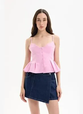 Quzu Pile Detaylı Düğmeli İnce Askılı Bluz Pembe