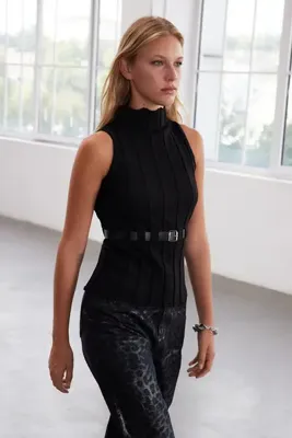 TRENDYOLMİLLA Siyah Kemerli Triko Süveter TWOAW25SV00033