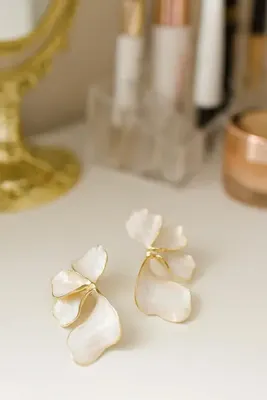 New Obsessions Gold Yelpaze Çiçek Büyük Kadın Küpe